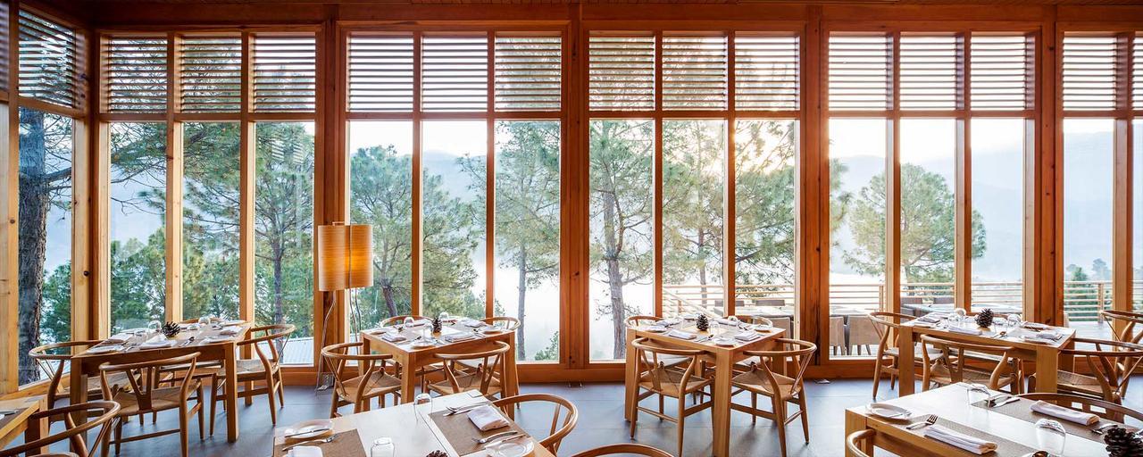 Dhensa Resort Punakʽa Zewnętrze zdjęcie